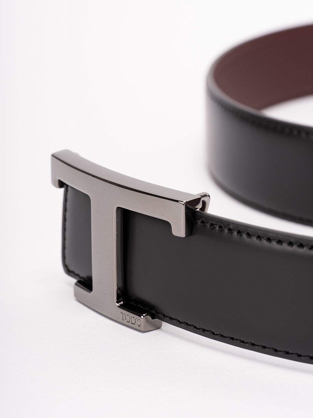 tod's `t` leather belt available on Spinnaker - 31968