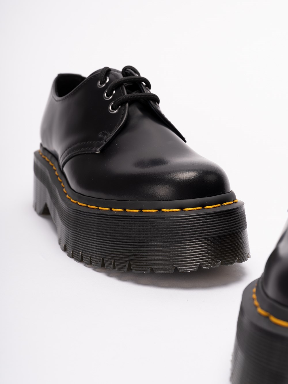 Dr. Martens 
POLLEY Tバーシューズ　メリージェーン dr martens `1461 quad` platform shoes available on Spinnaker