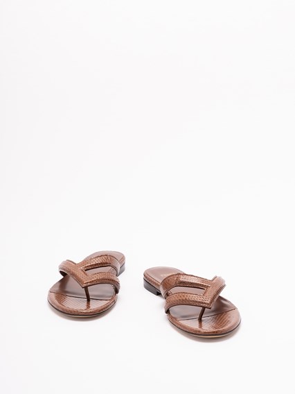 サンダル・ミュール Fendi Ayers Thong Sandals fendi `ayers` thong sandals available on Spinnaker - 52491
