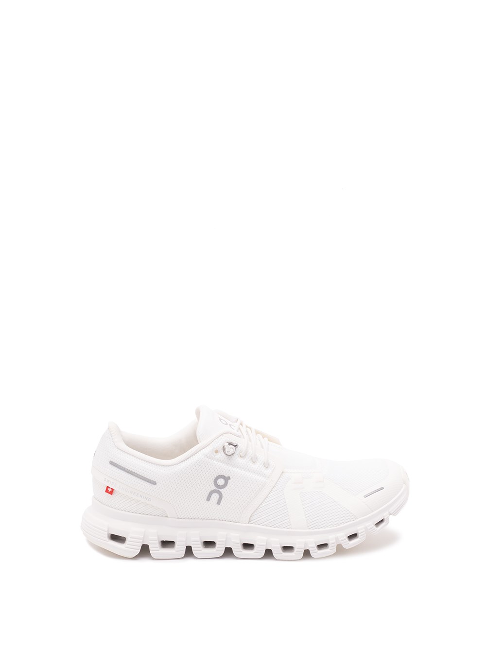 On Running Cloud 6 Sneakers In White