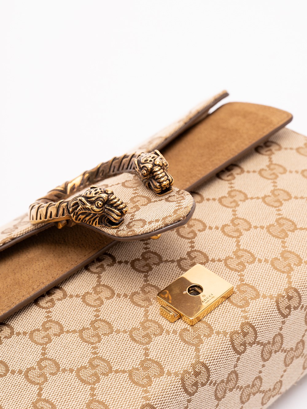 gucci dionysus medium shoulder bag available on Spinnaker - 62297