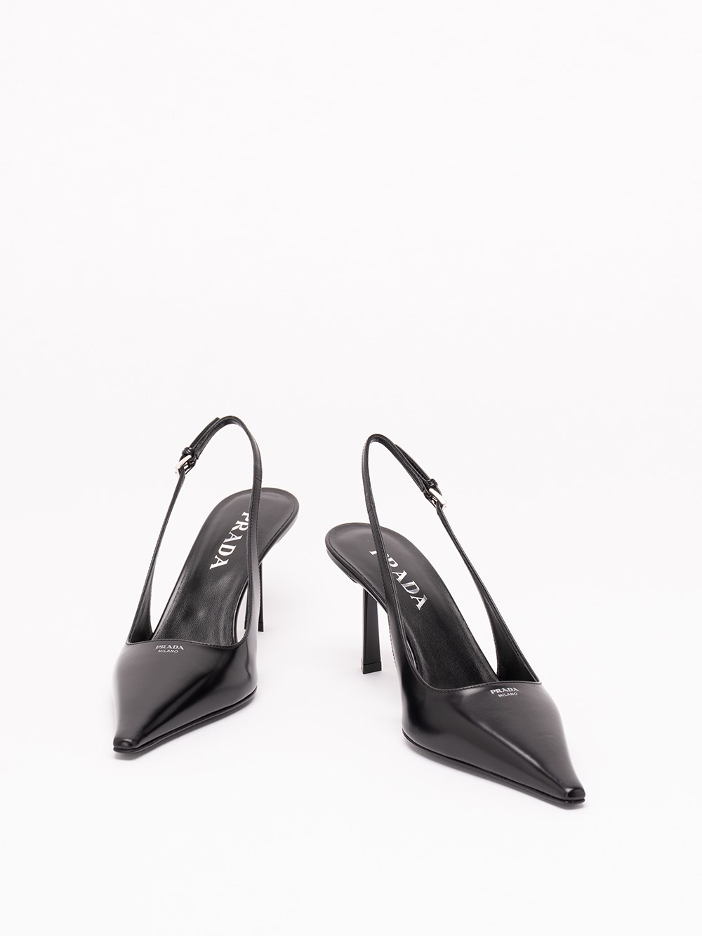 PRADA 브러시드 레더 슬링백 펌프스